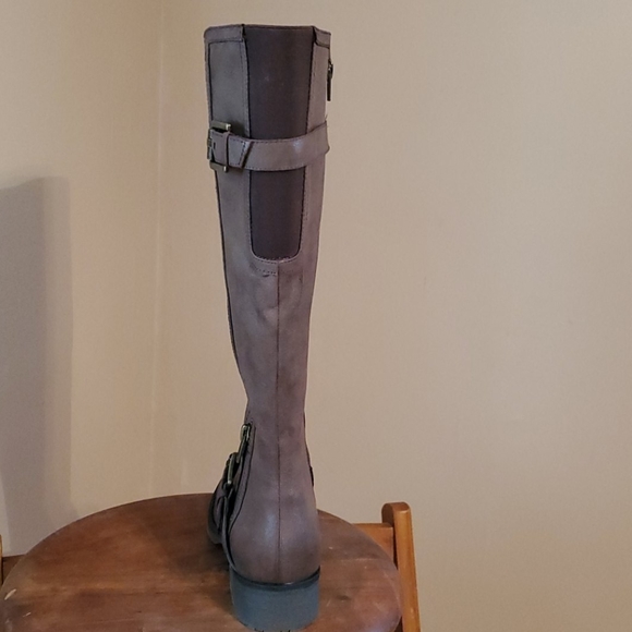 Tall boots - Picture 2 of 13
